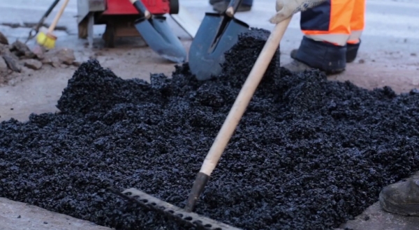 Asphalt pavement repair cold patch material_2